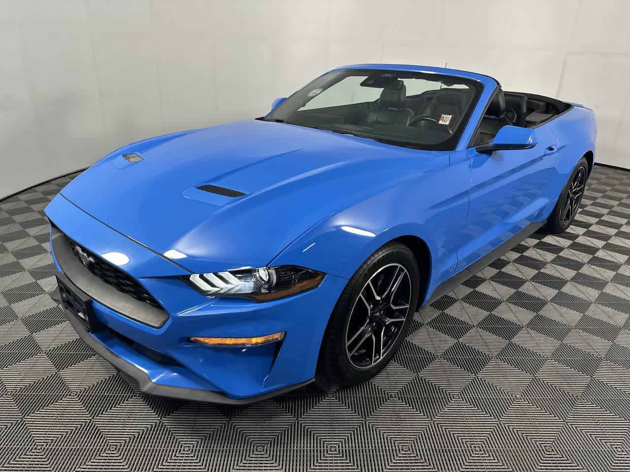 2022 Ford Mustang EcoBoost