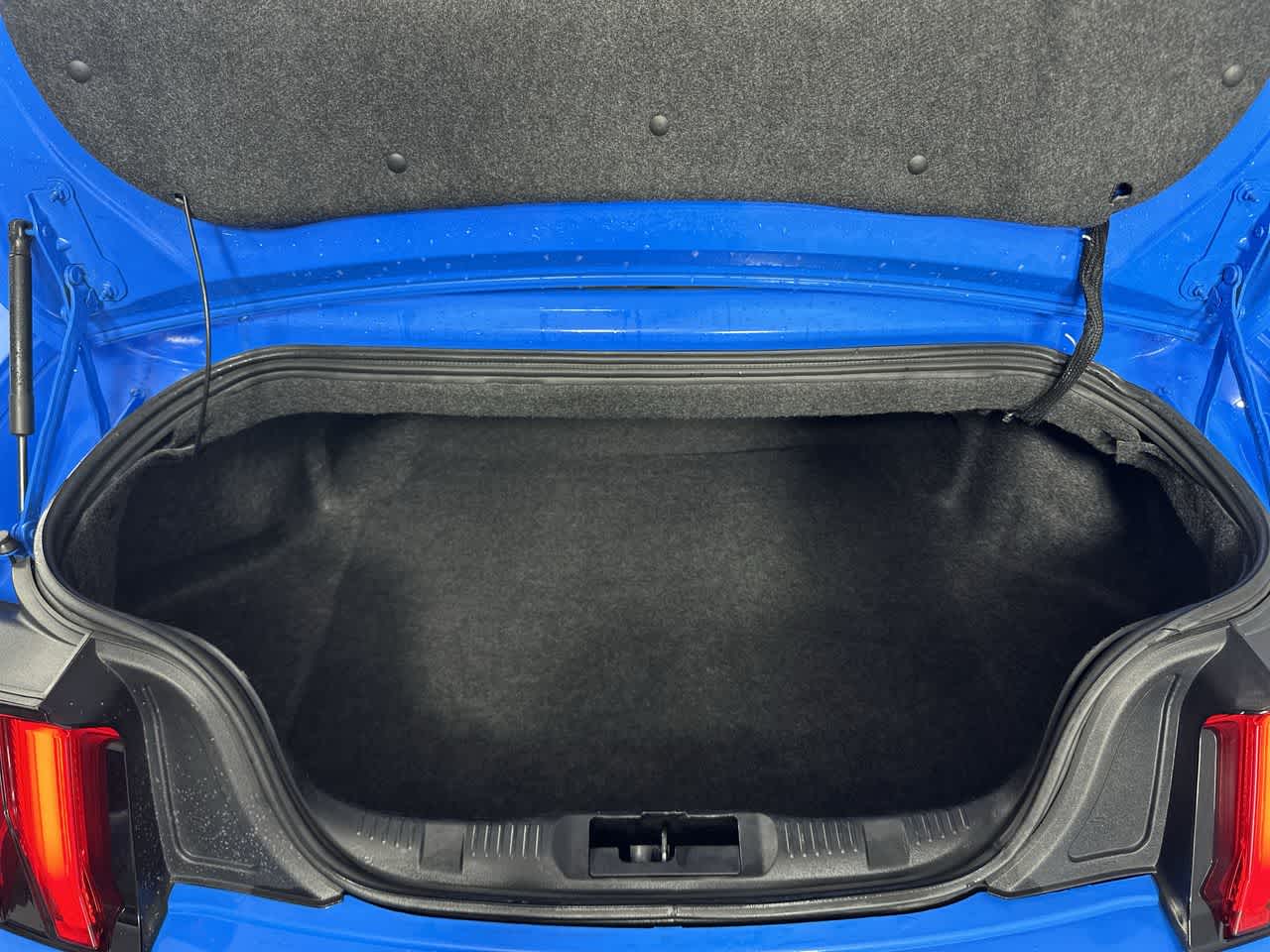 2022 Ford Mustang EcoBoost