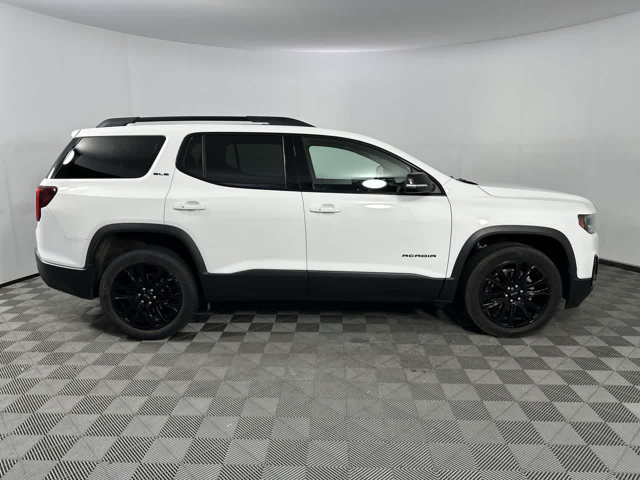 2022 GMC Acadia SLE
