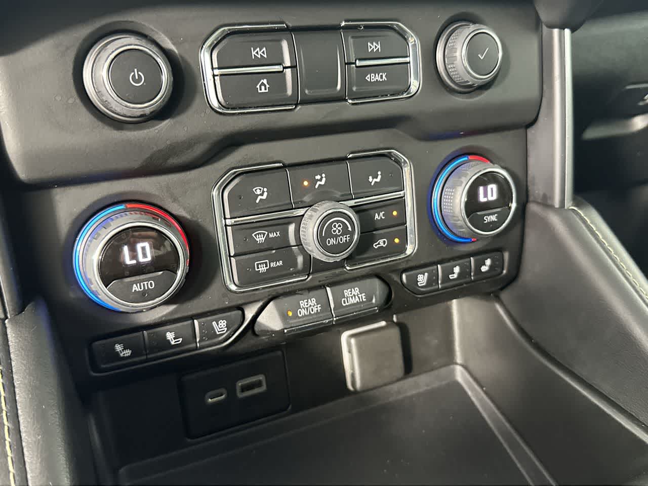 2022 Chevrolet Suburban Premier