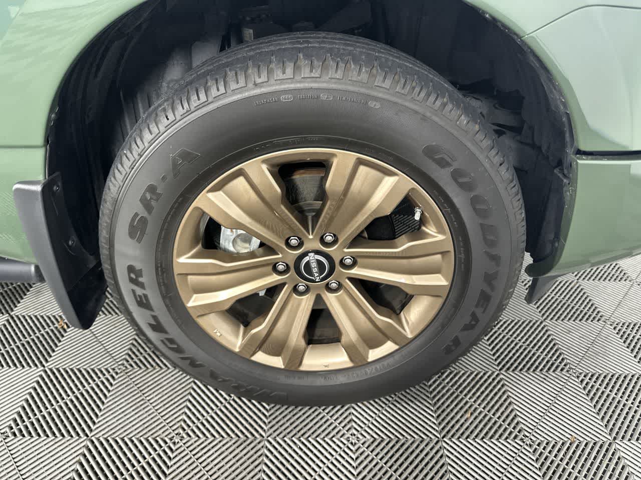 2024 Nissan Titan SV