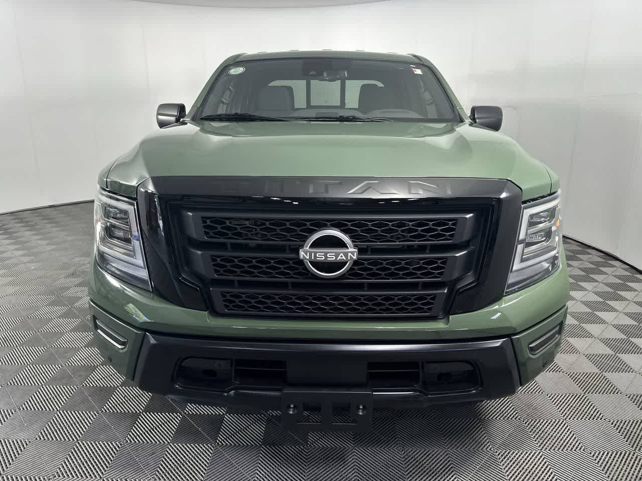 2024 Nissan Titan SV