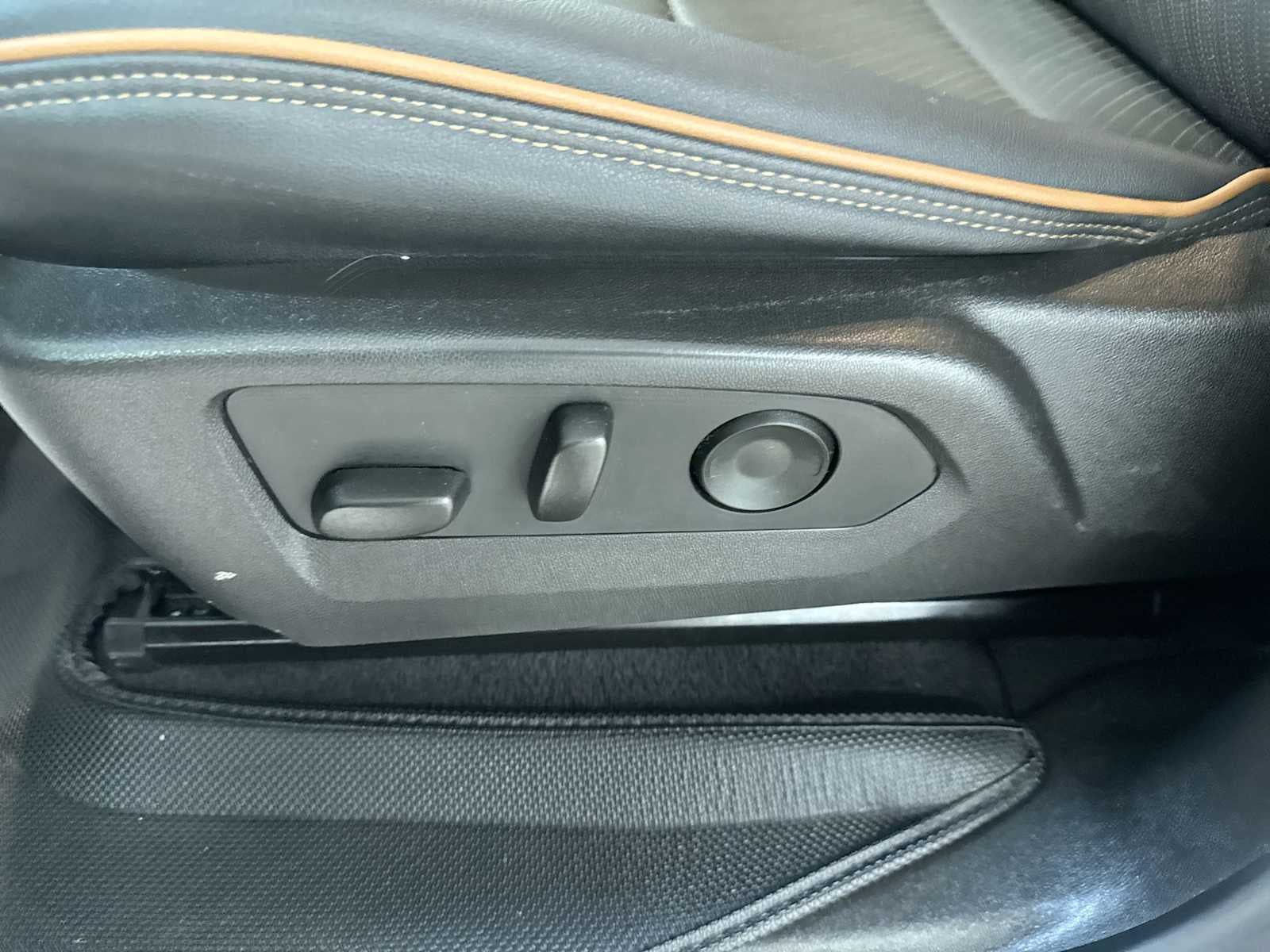 2024 GMC Canyon 4WD AT4