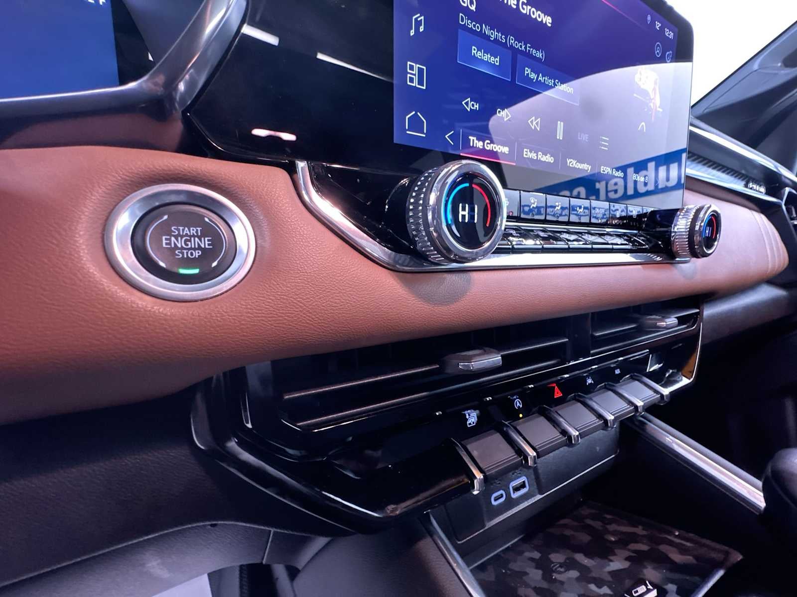 2024 GMC Canyon 4WD AT4