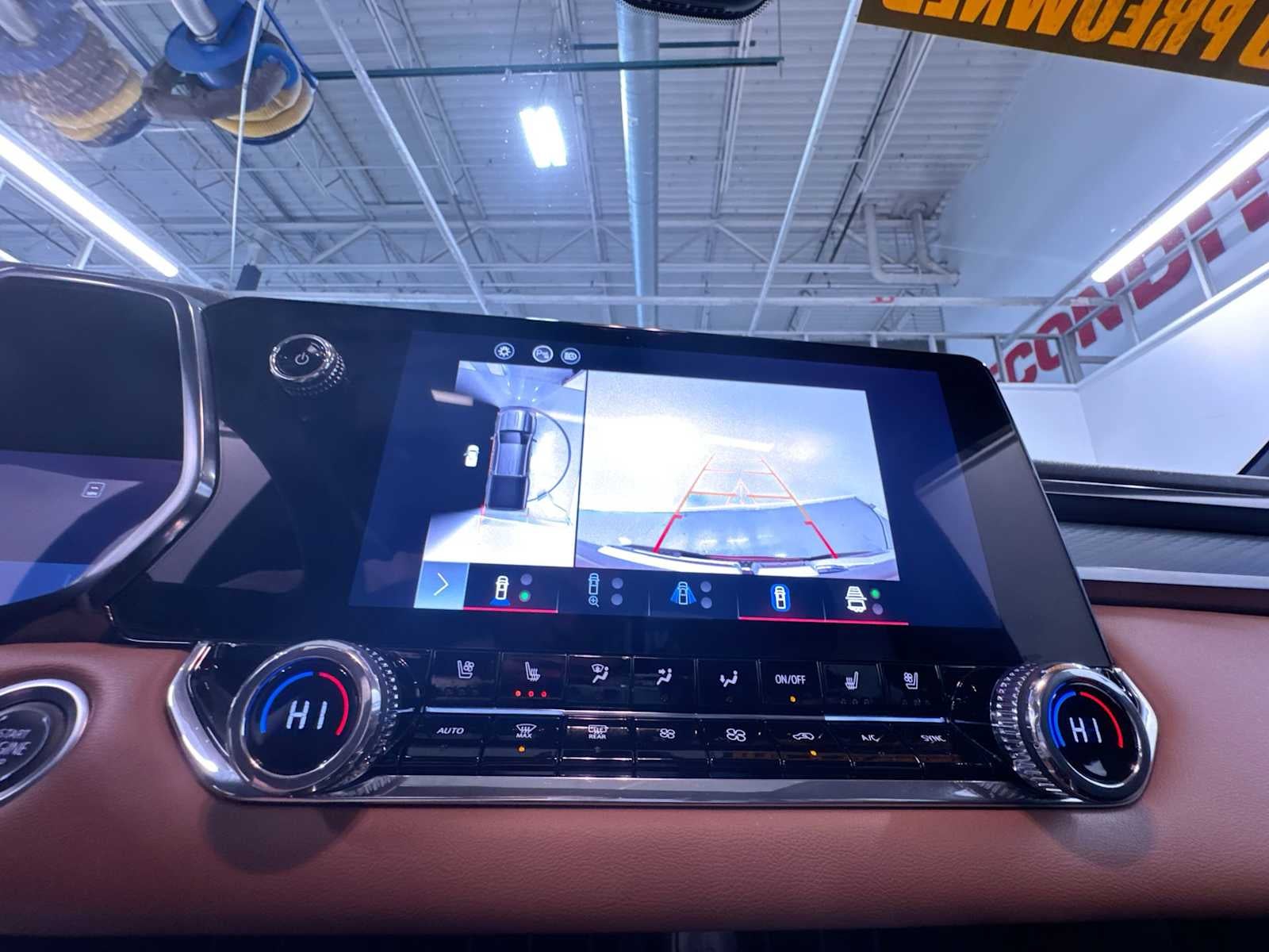 2024 GMC Canyon 4WD AT4