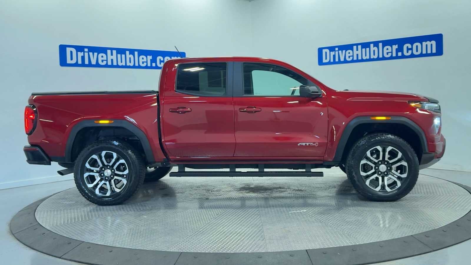 2024 GMC Canyon 4WD AT4