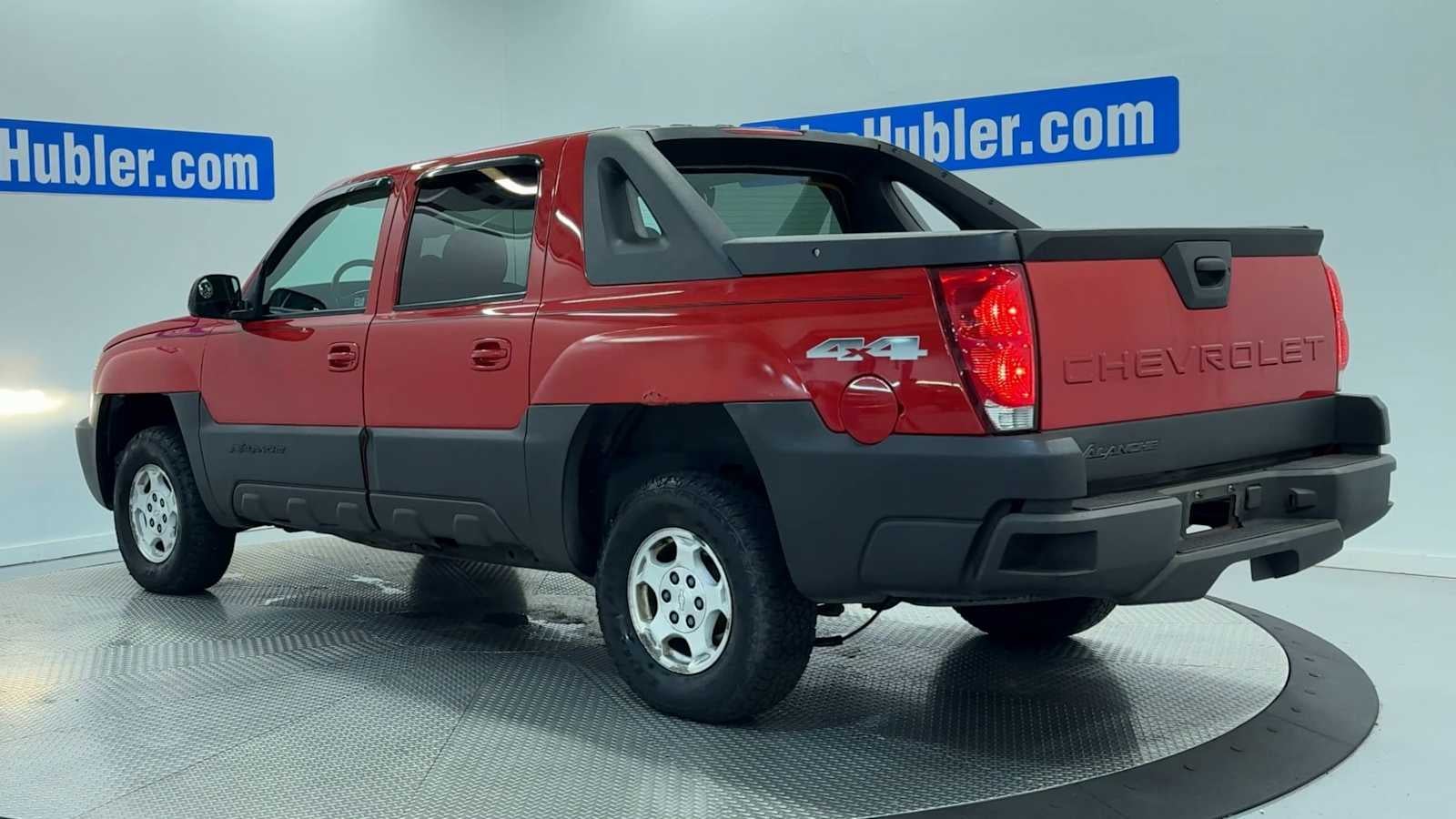 2004 Chevrolet Avalanche 1500 5dr Crew Cab 130" WB 4WD