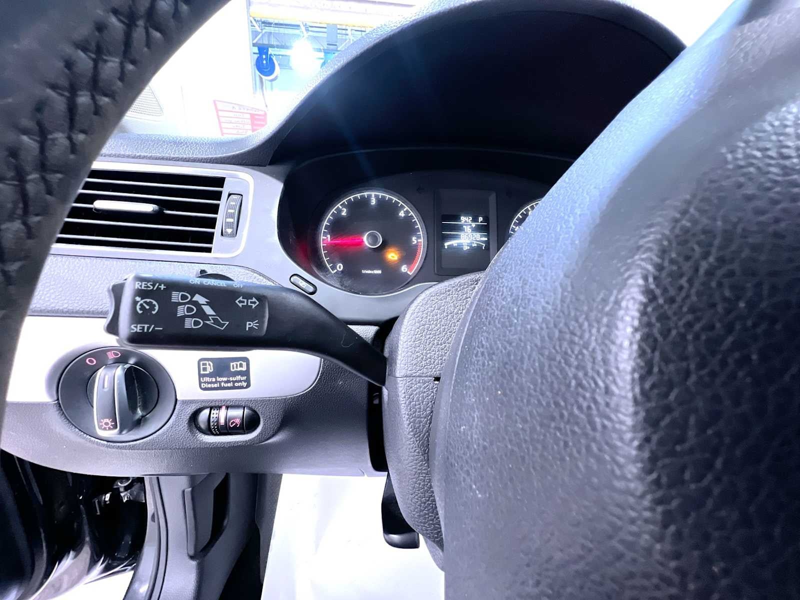 2011 Volkswagen Jetta TDI LE