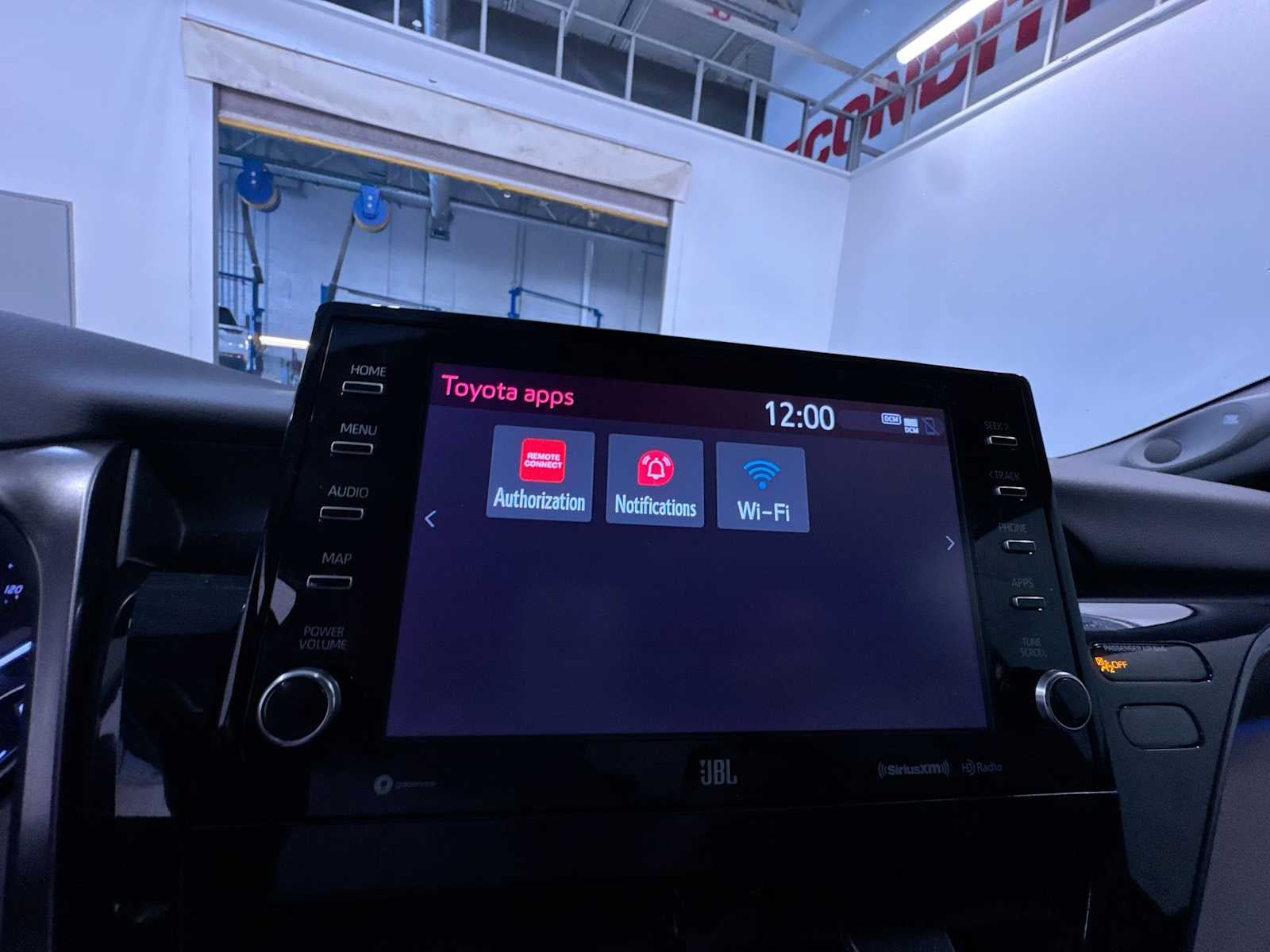 2024 Toyota Camry Hybrid XSE