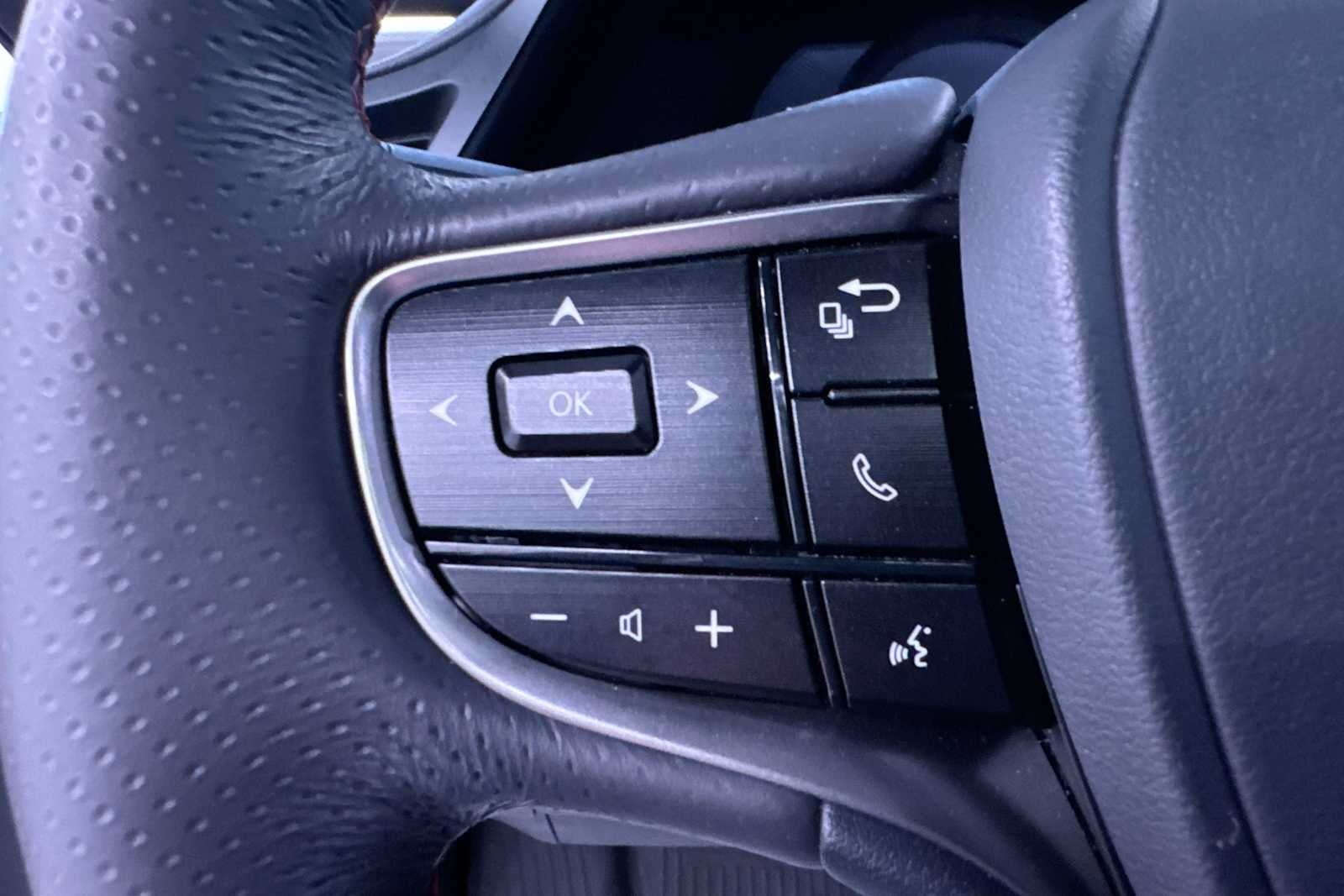 2023 Lexus ES F SPORT Handling