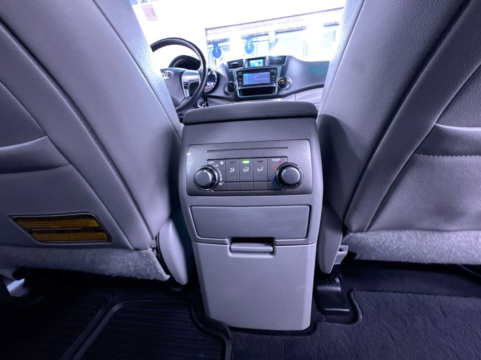 2013 Toyota Highlander SE