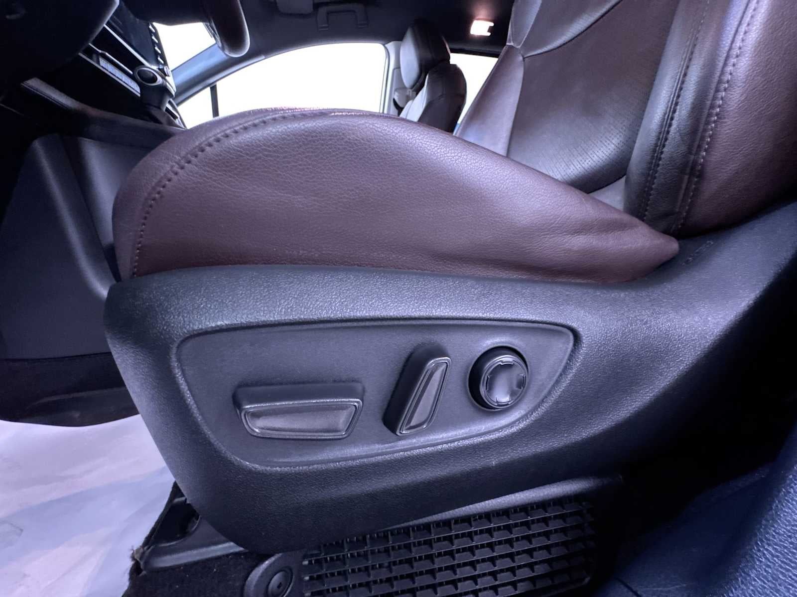 2023 Toyota Sienna Platinum