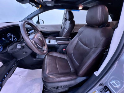 2023 Toyota Sienna Platinum