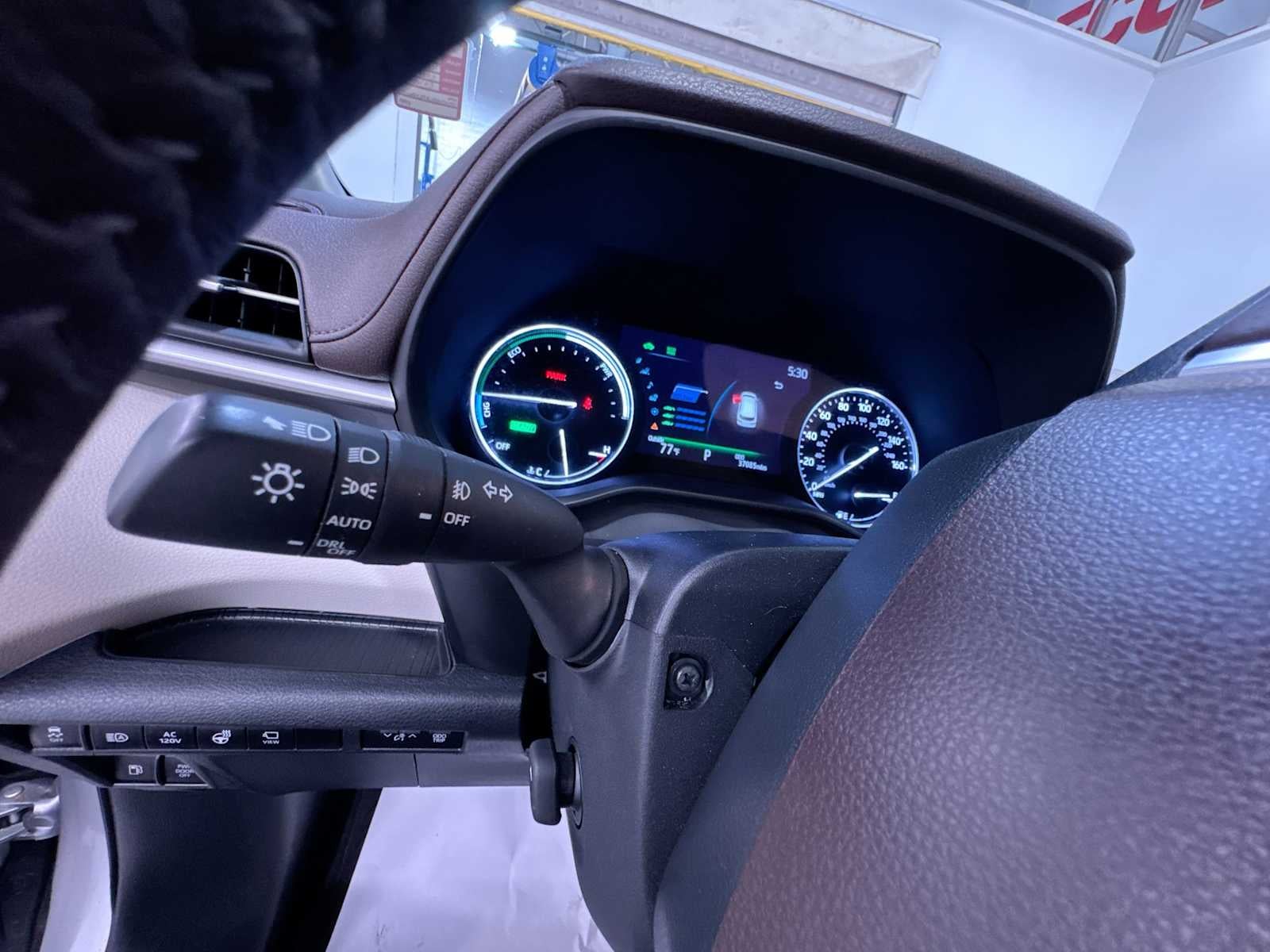 2023 Toyota Sienna Platinum