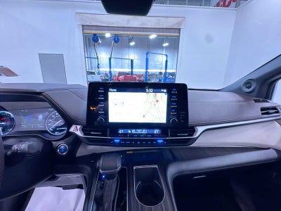 2023 Toyota Sienna Platinum