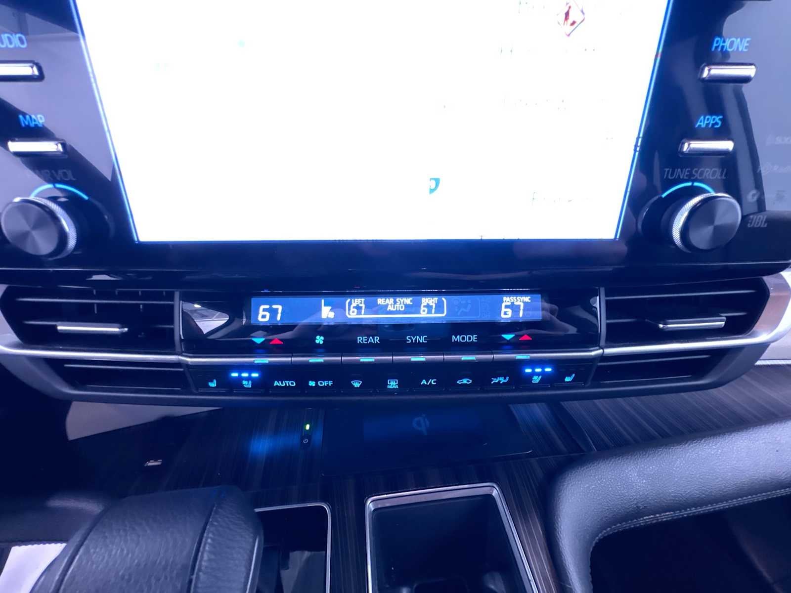 2023 Toyota Sienna Platinum
