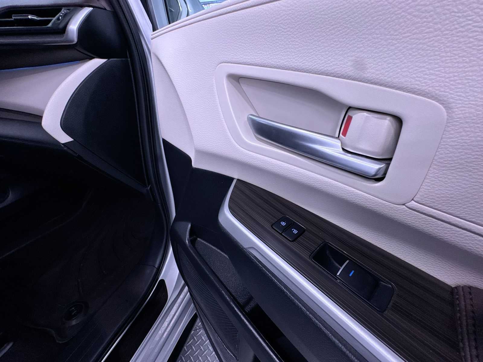 2023 Toyota Sienna Platinum