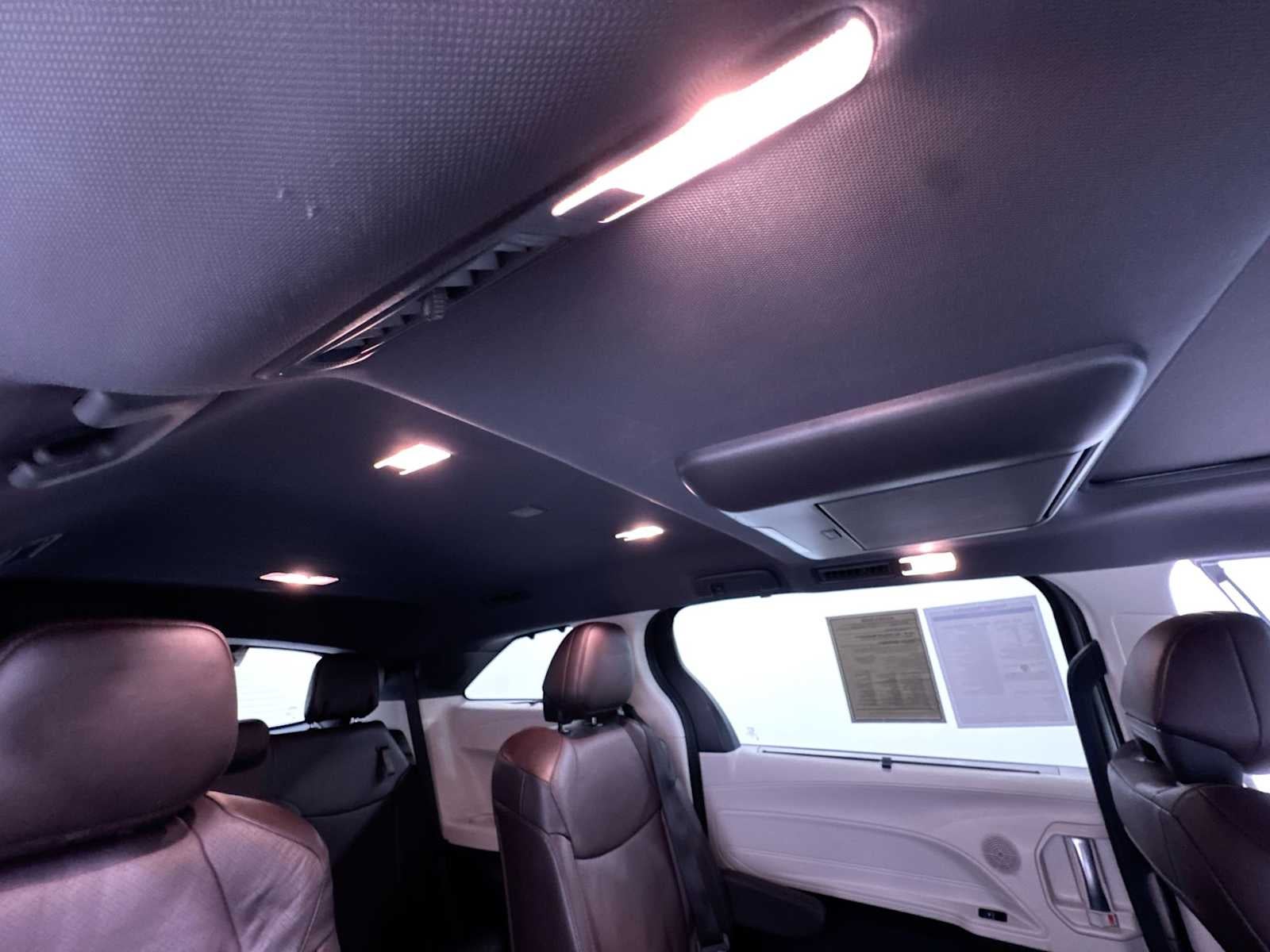 2023 Toyota Sienna Platinum