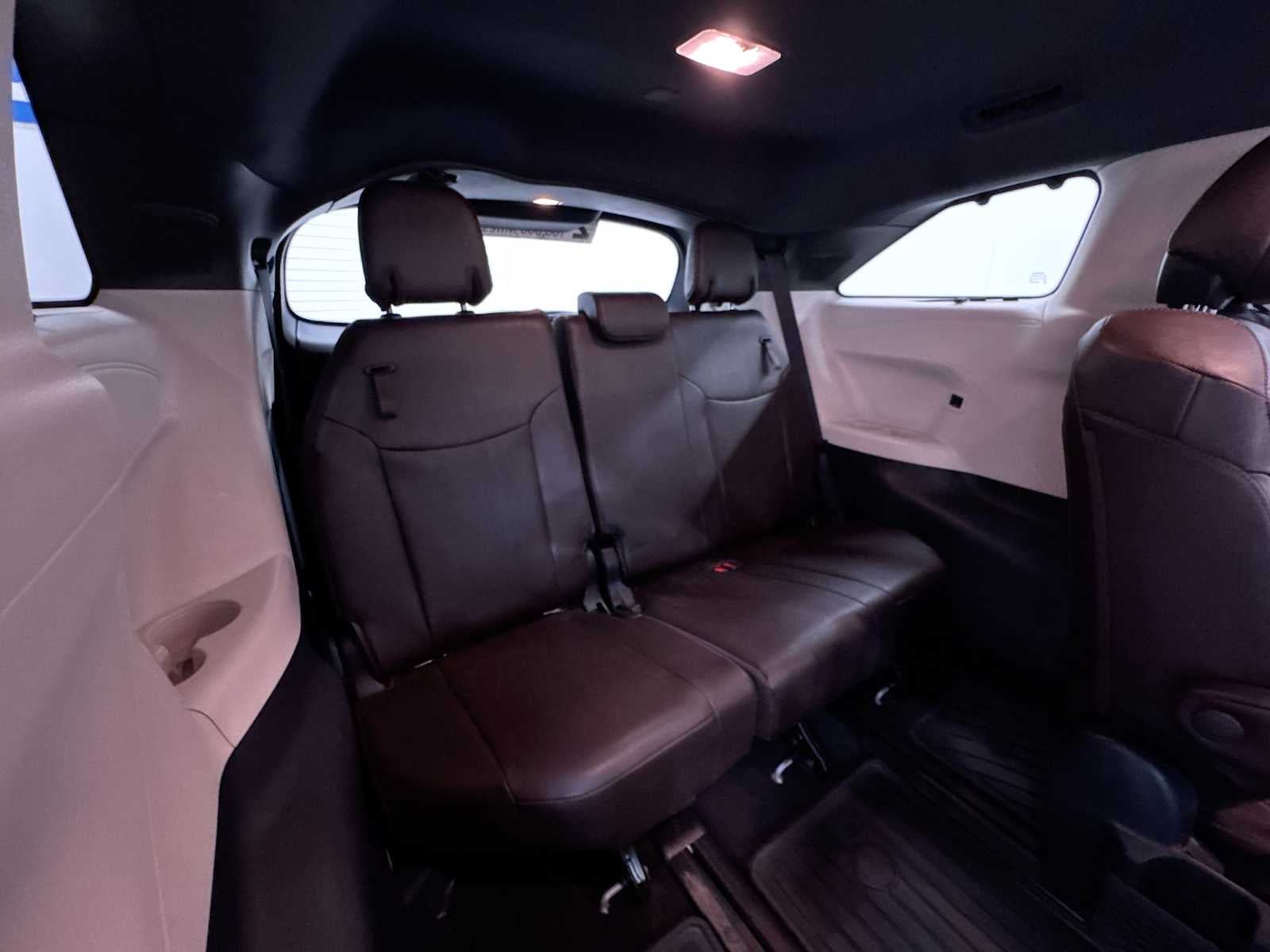 2023 Toyota Sienna Platinum