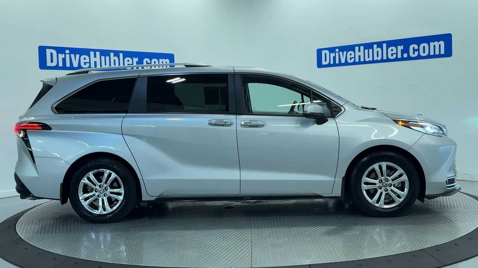 2023 Toyota Sienna Platinum