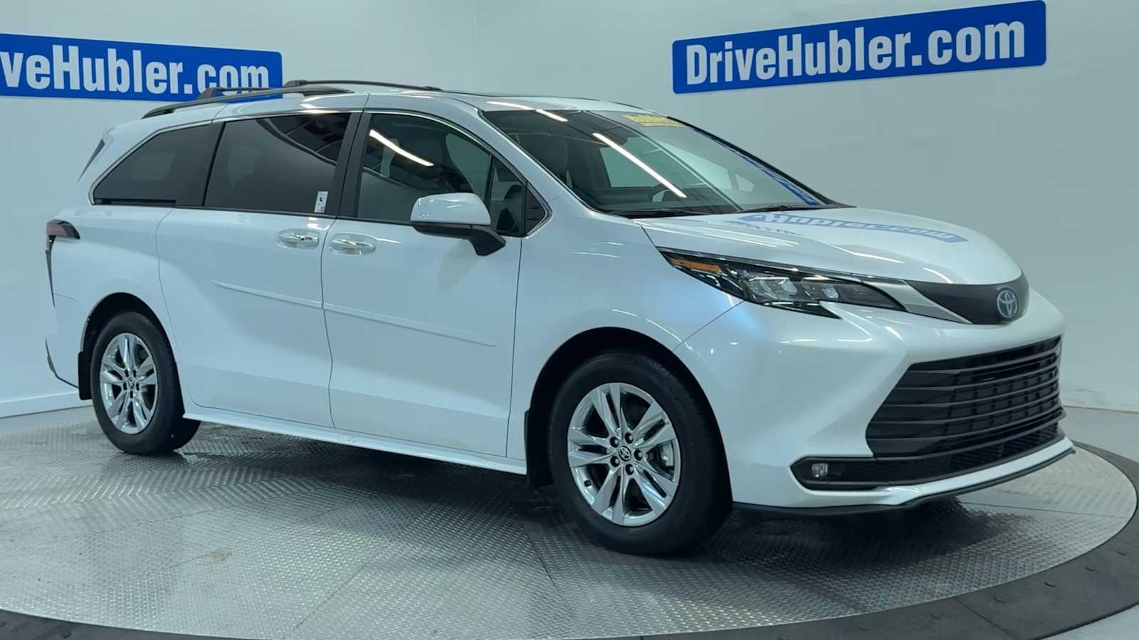 2025 Toyota Sienna XLE