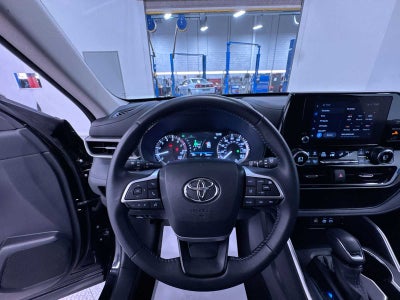 2025 Toyota Highlander LE