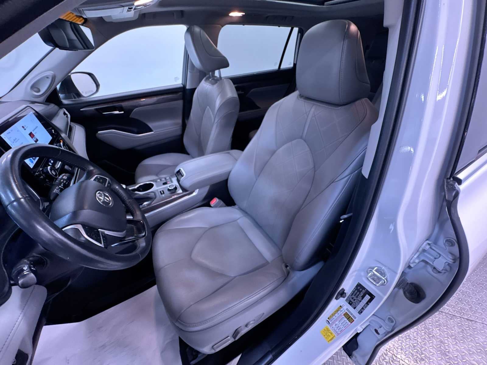 2023 Toyota Highlander Platinum