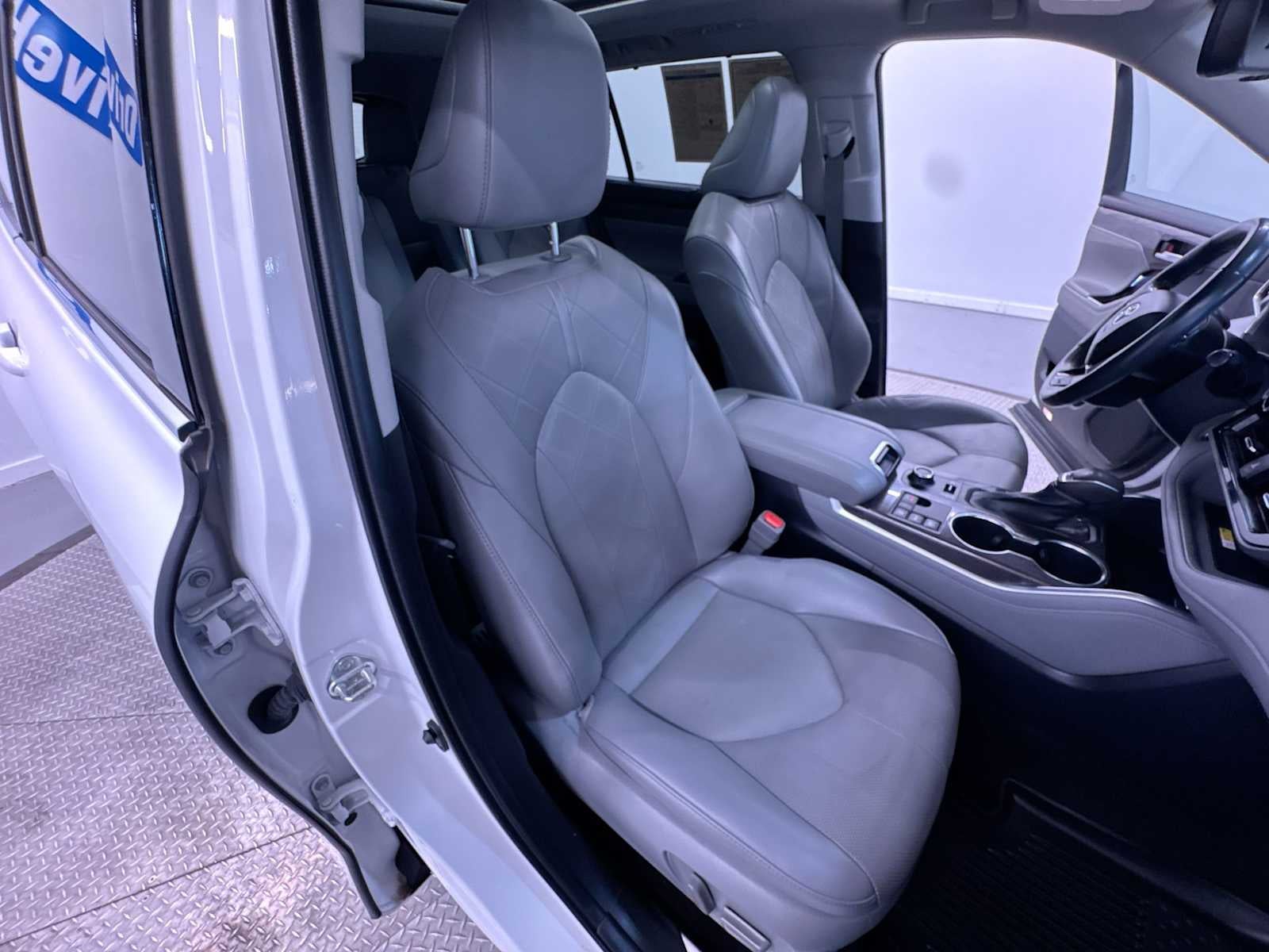 2023 Toyota Highlander Platinum