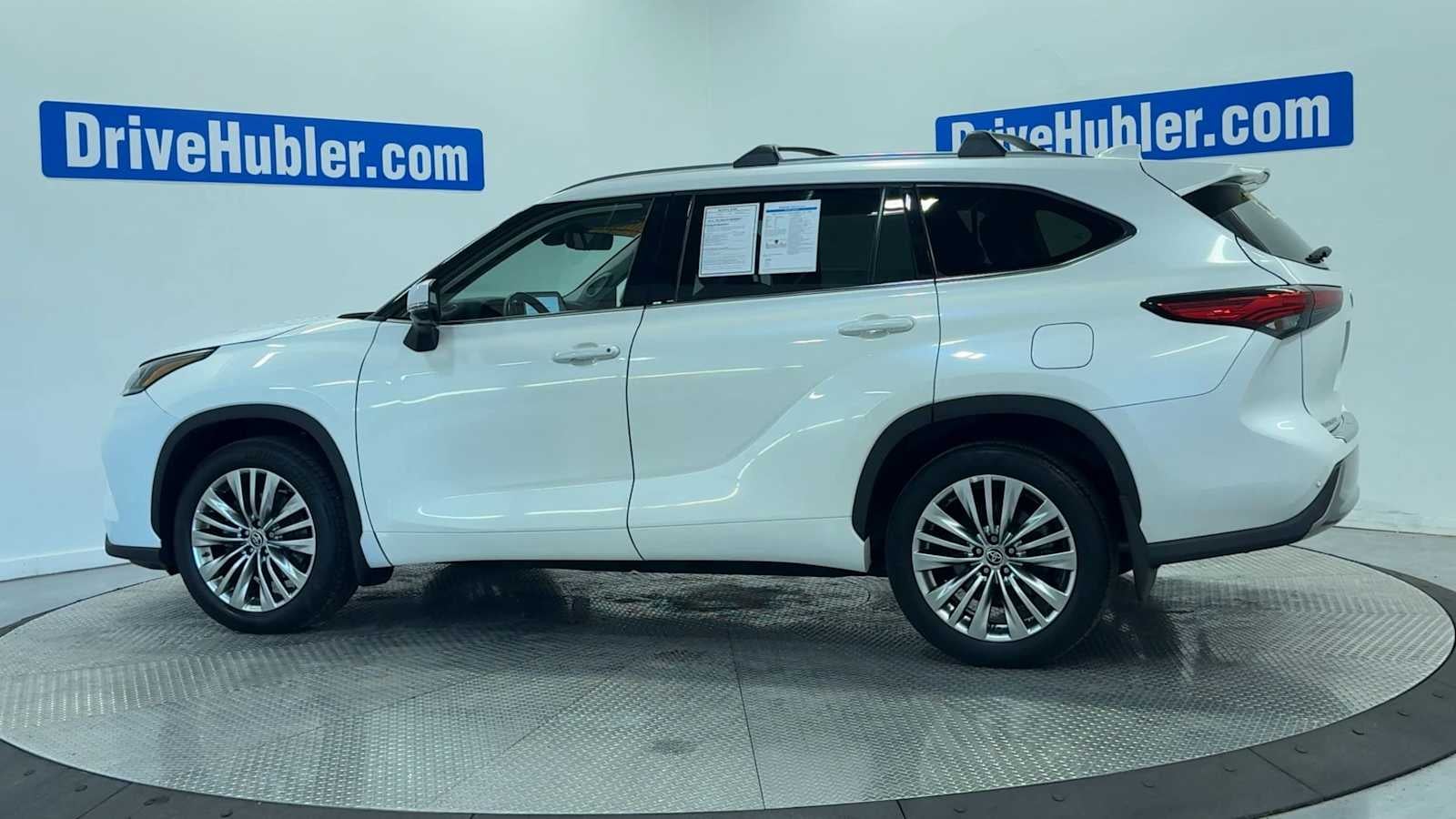 2023 Toyota Highlander Platinum