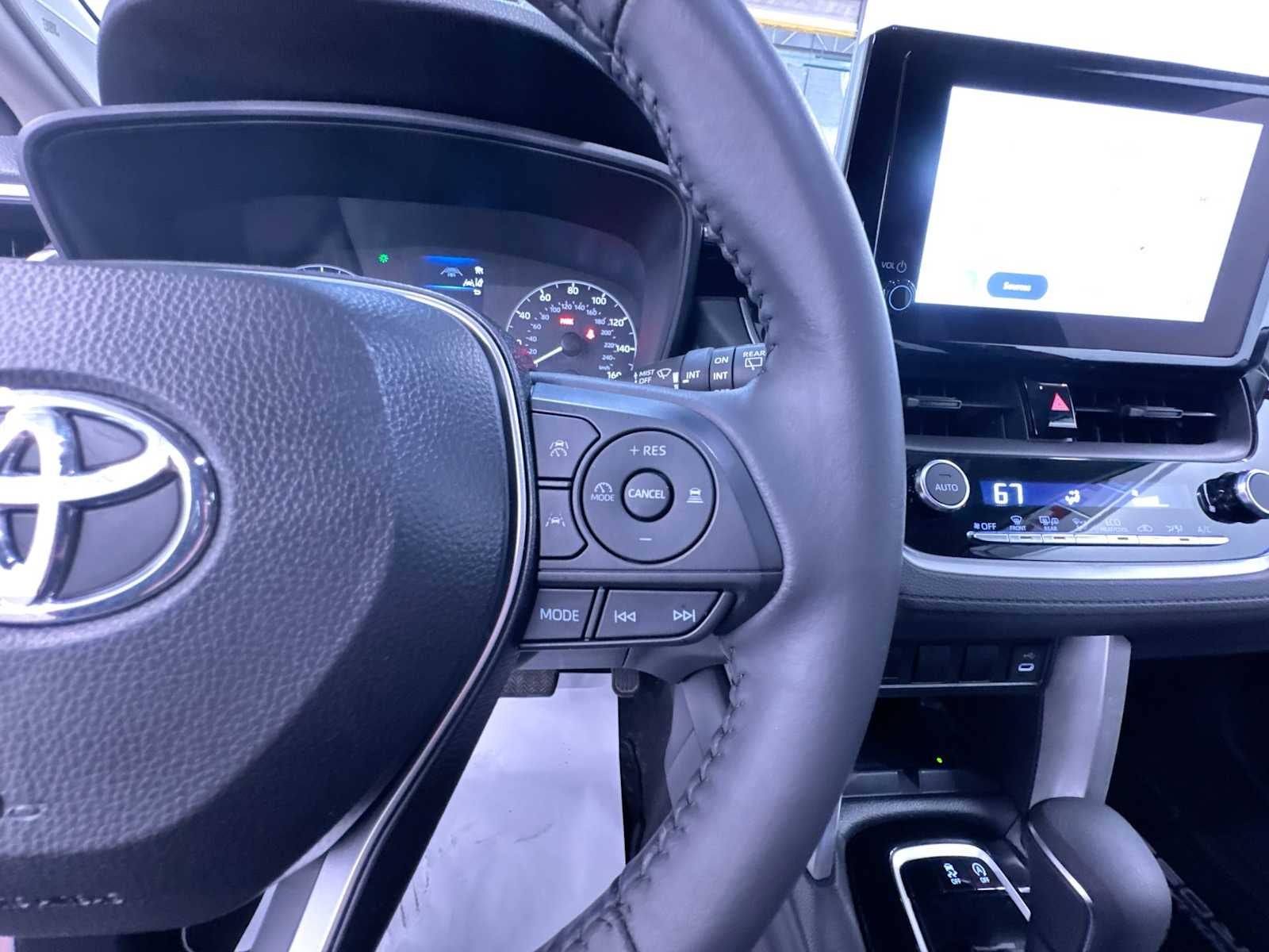 2024 Toyota Corolla Cross LE