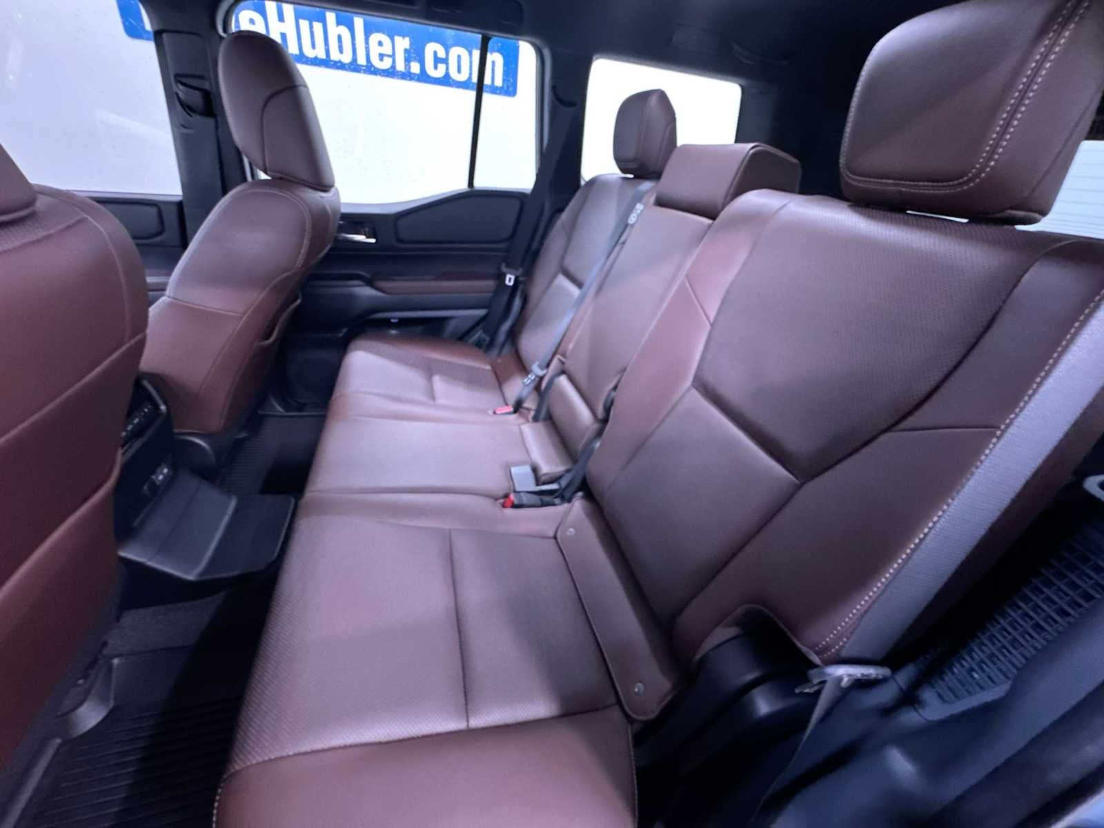 2025 Toyota Land Cruiser 4WD (Natl)