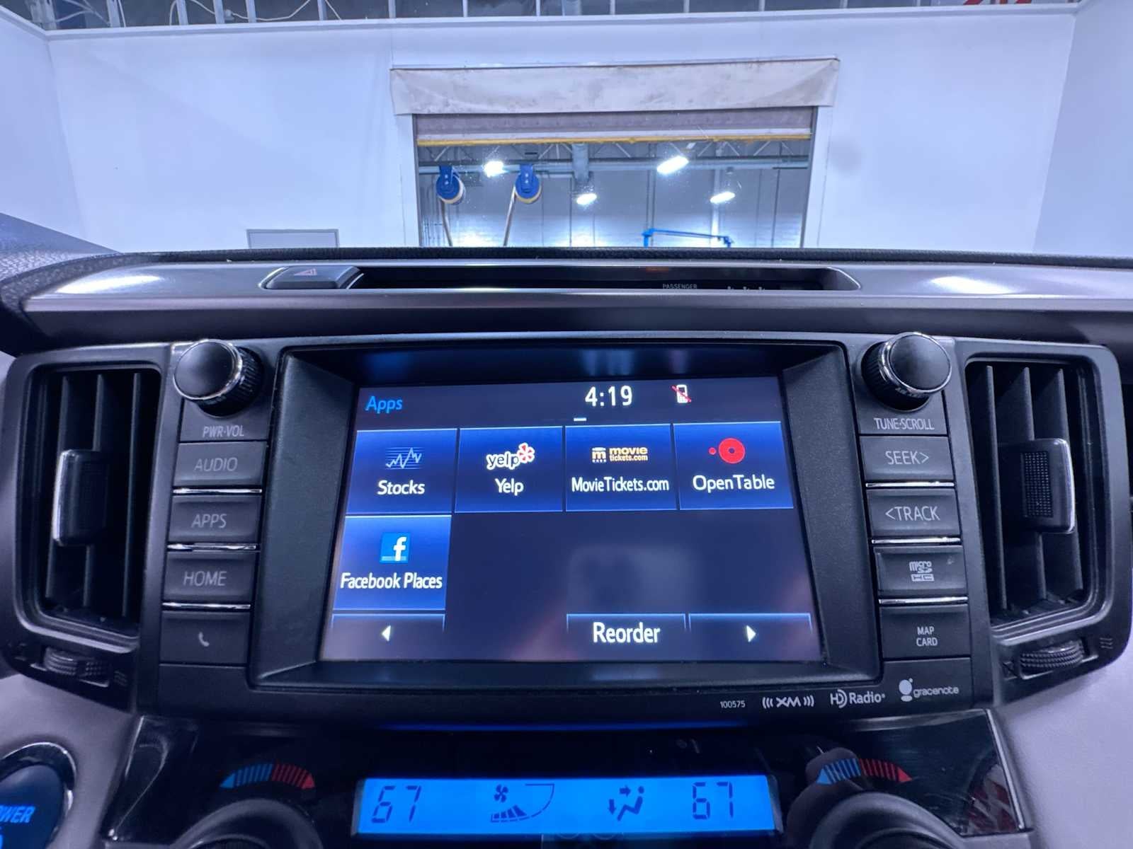 2017 Toyota RAV4 Hybrid XLE