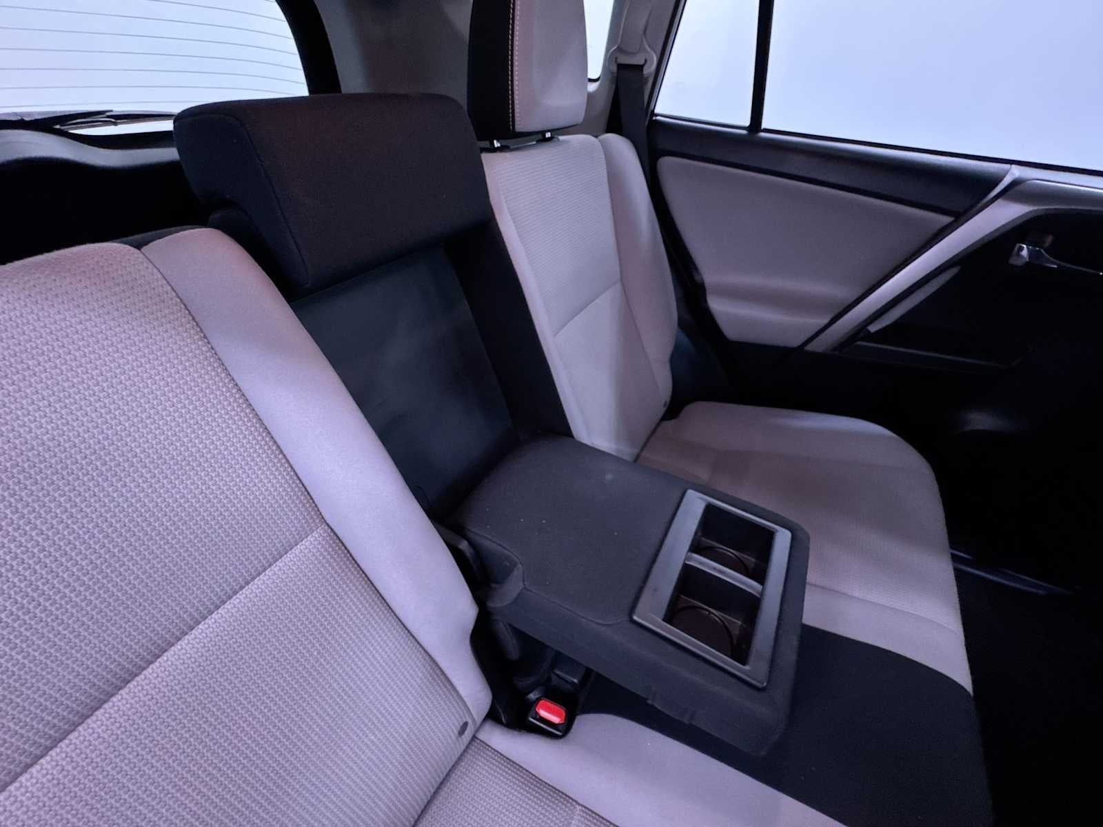 2017 Toyota RAV4 Hybrid XLE