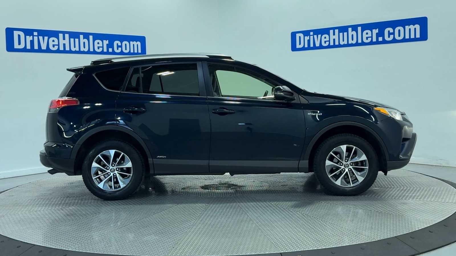 2017 Toyota RAV4 Hybrid XLE