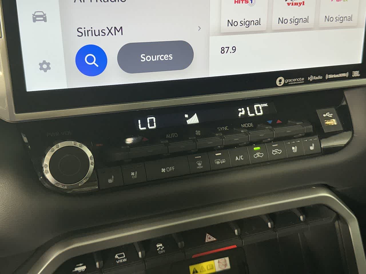2024 Toyota Tundra Platinum - Photo 18
