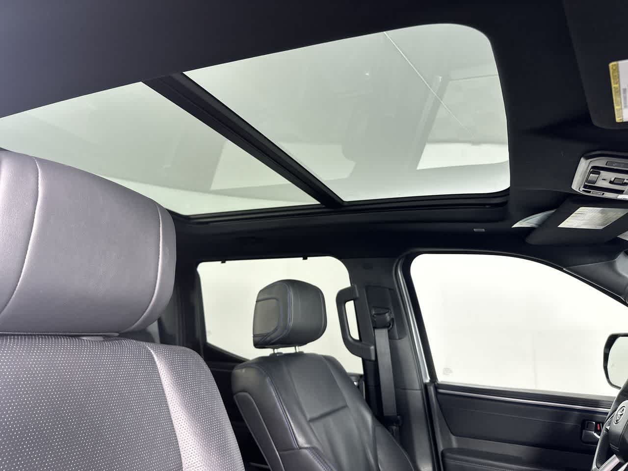 2024 Toyota Tundra Platinum - Photo 19