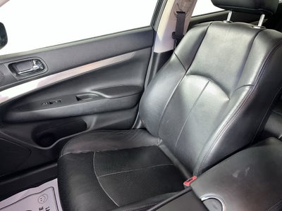 2015 INFINITI Q40 4dr Sdn AWD