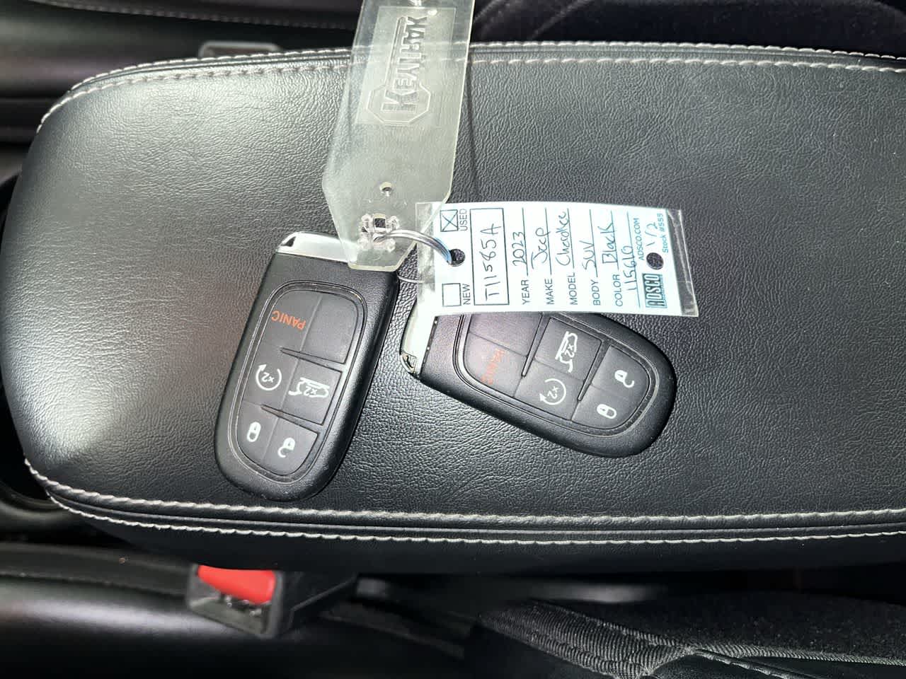 2023 Jeep Cherokee Altitude Lux