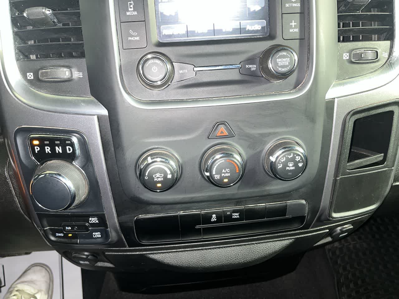 2024 RAM 1500 Classic SLT