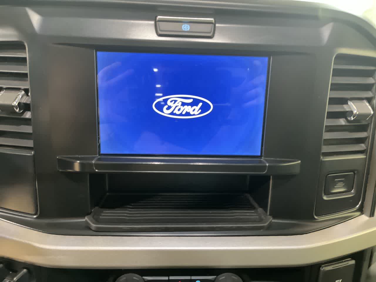 2025 Ford Super Duty F-350 DRW Pickup XLT