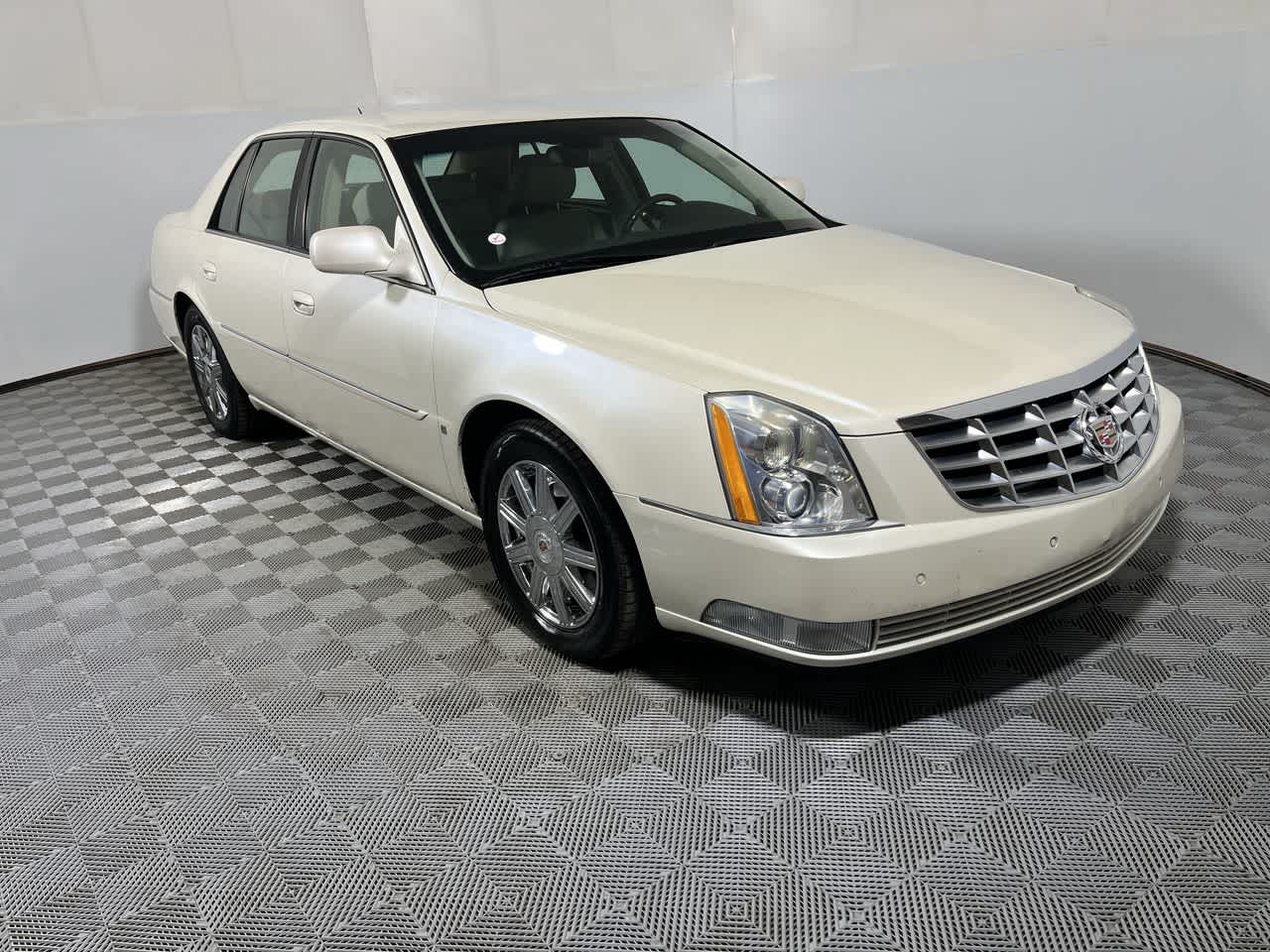 2008 Cadillac DTS w/1SD