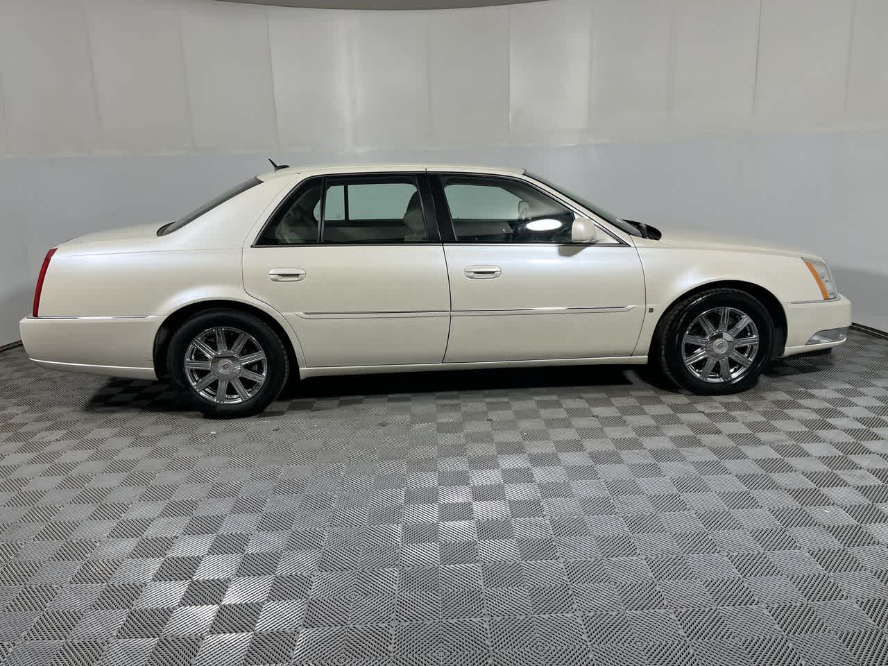 2008 Cadillac DTS w/1SD