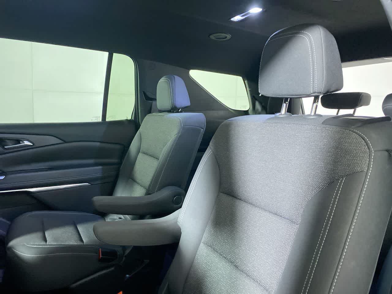 2025 Chevrolet Traverse FWD LT