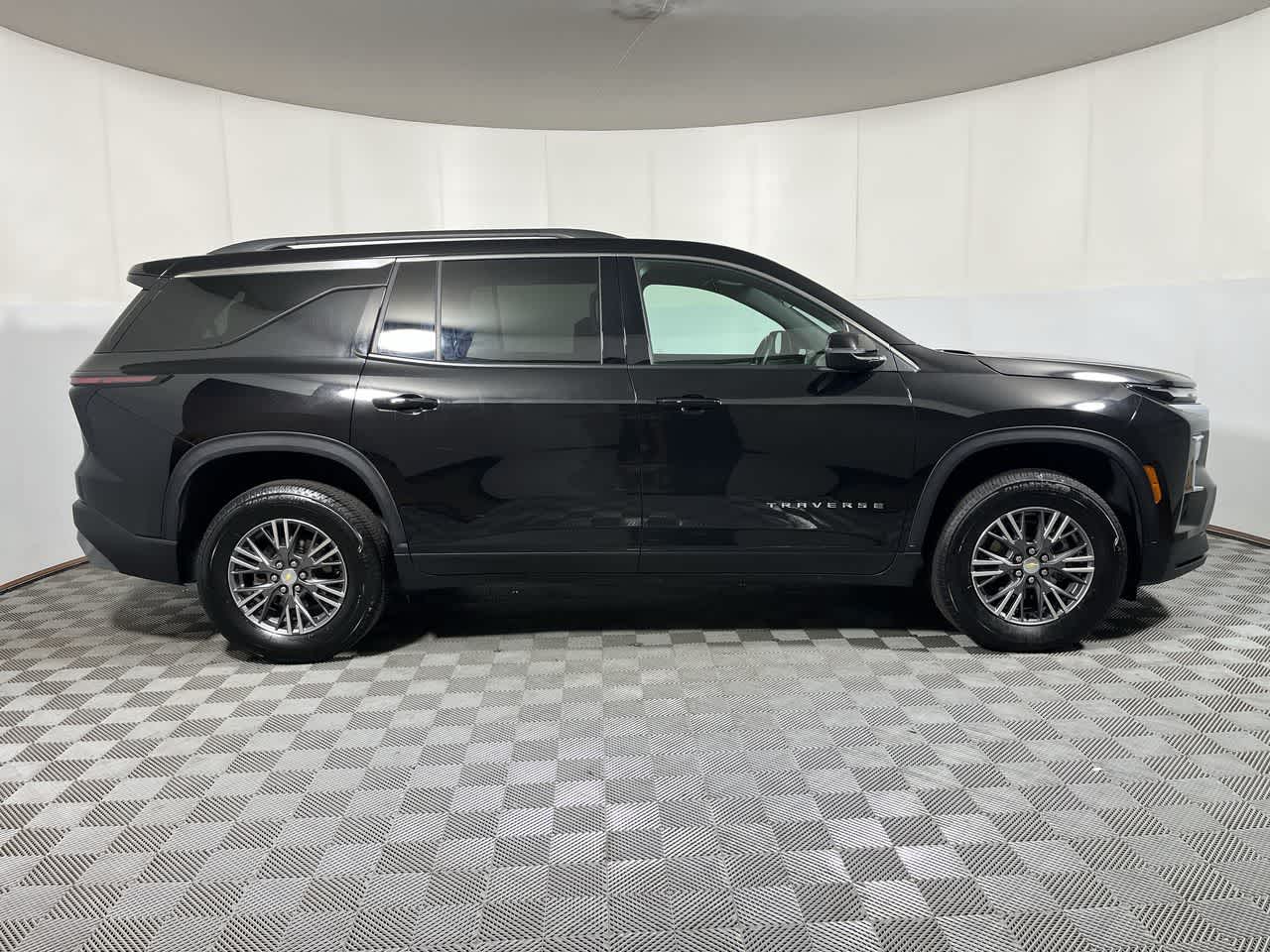 2026 Chevrolet Traverse AWD LT
