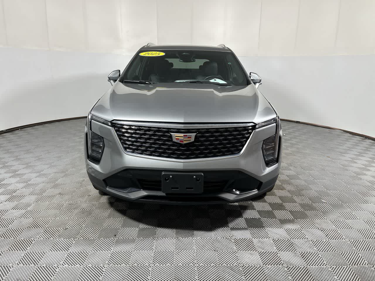 2025 Cadillac XT4 FWD Premium Luxury