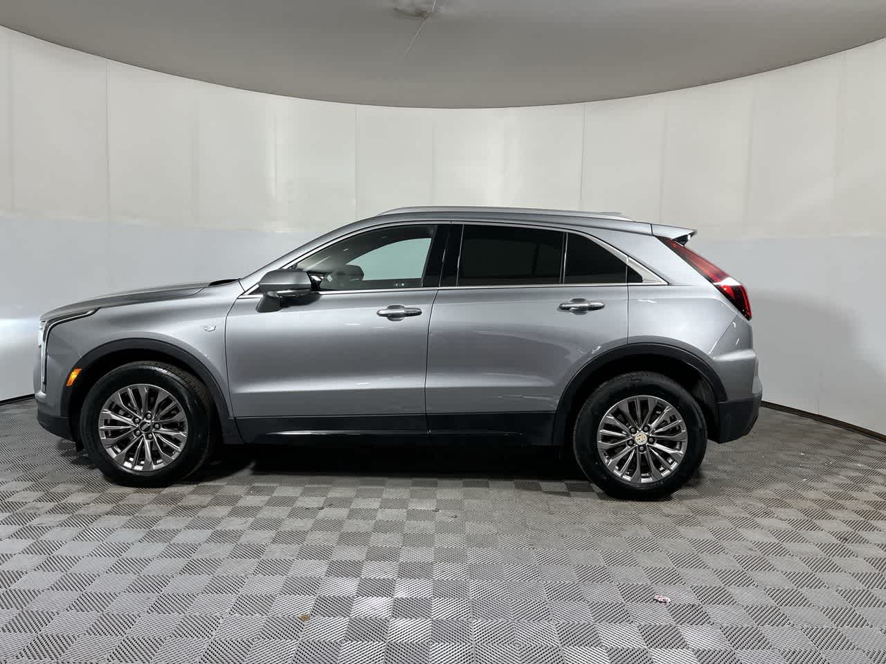 2025 Cadillac XT4 FWD Premium Luxury