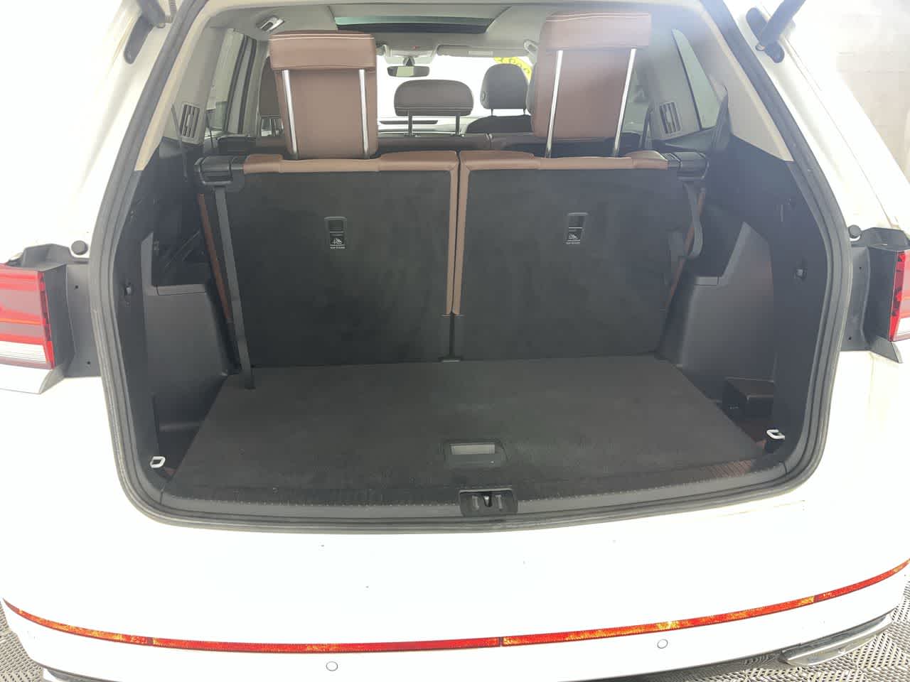 2021 Volkswagen Atlas 3.6L V6 SE w/Technology R-Line