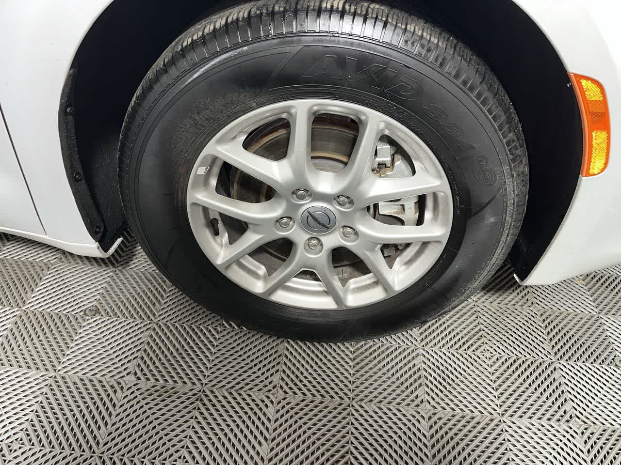 2024 Chrysler Voyager LX