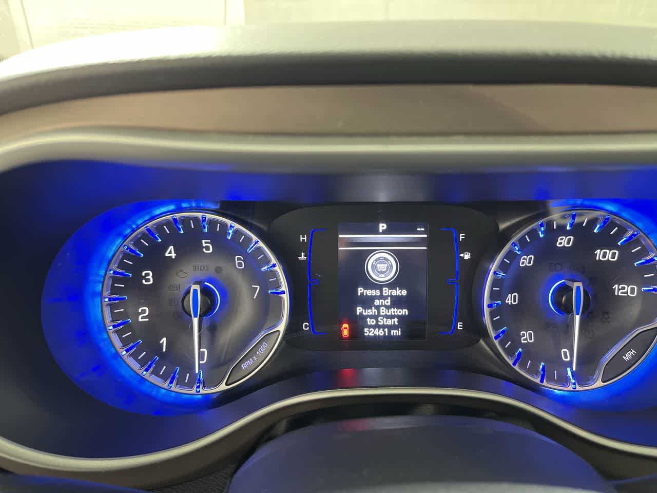 2024 Chrysler Voyager LX