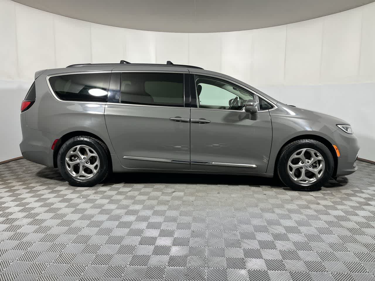 2022 Chrysler Pacifica Limited